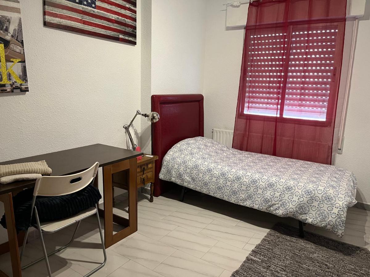 New York Apartment Alcala de Henares Bagian luar foto